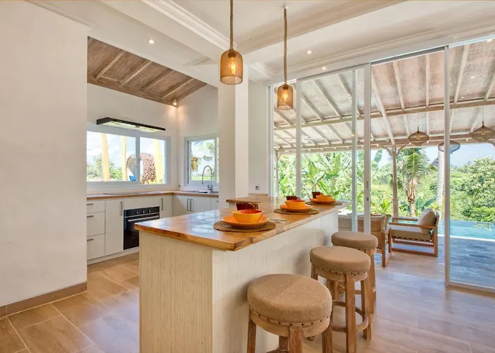 Quiet Luxury Paradise Fab Staff Lebah Villa