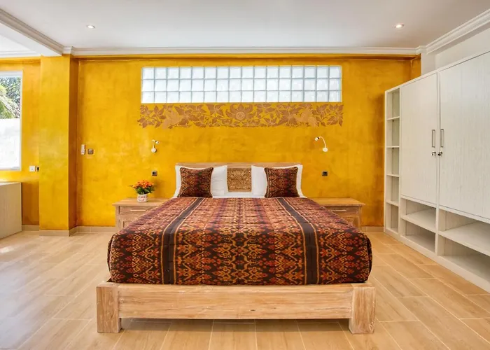 Quiet Luxury Paradise Fab Staff Lebah Villa *