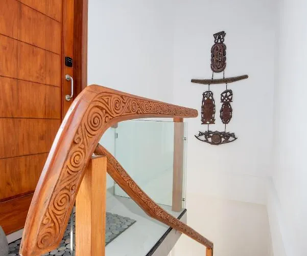 Villa Quiet Luxury Paradise Fab Staff Lebah