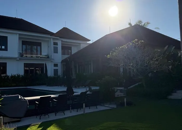 Quiet Luxury Paradise Fab Staff Lebah Villa Ubud