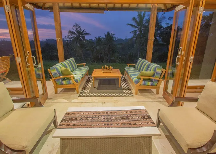 Quiet Luxury Paradise Fab Staff Lebah Villa