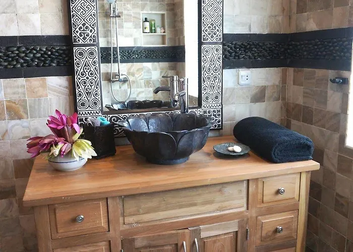 Quiet Luxury Paradise Fab Staff Lebah * Ubud